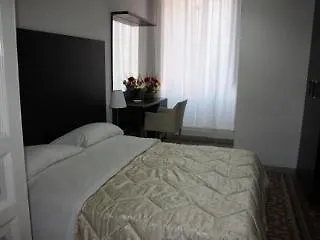 Bed & Breakfast El Dorado Colosseum Řím